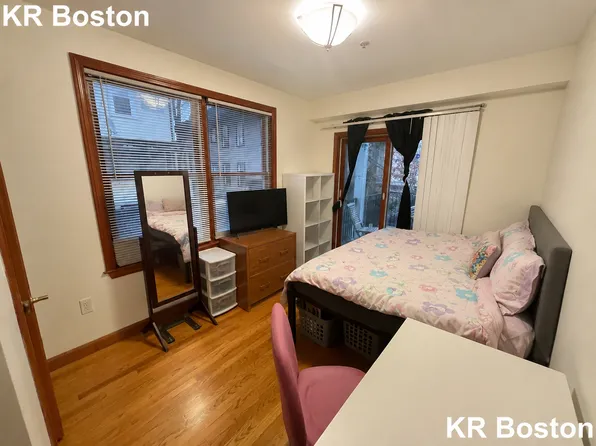 98 Allston St #1, Allston, MA 02134