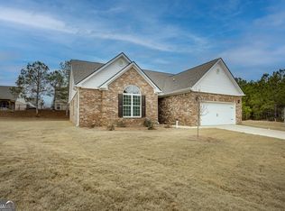 1007 Towne Cir, Social Circle, GA