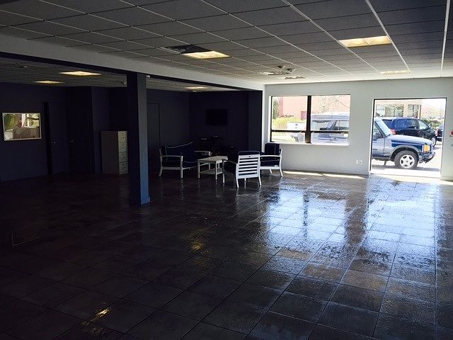 2nd image of 114 Riverhead Rd