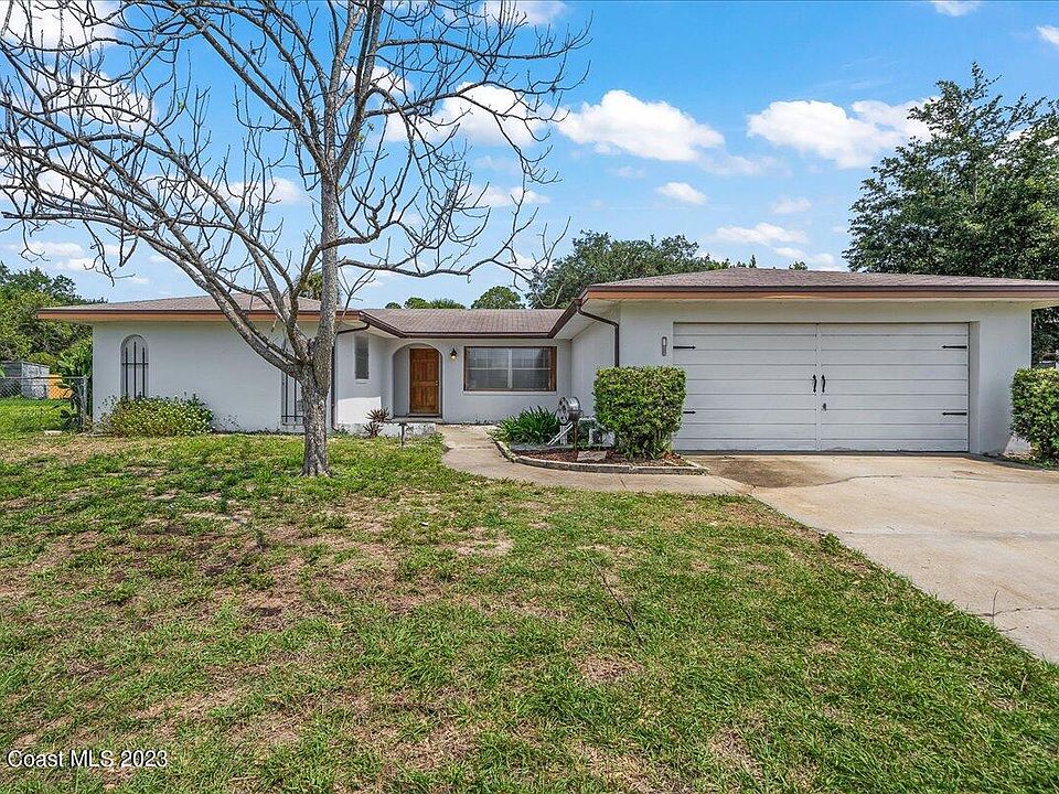 1st image of 900 Pilgrim Dr