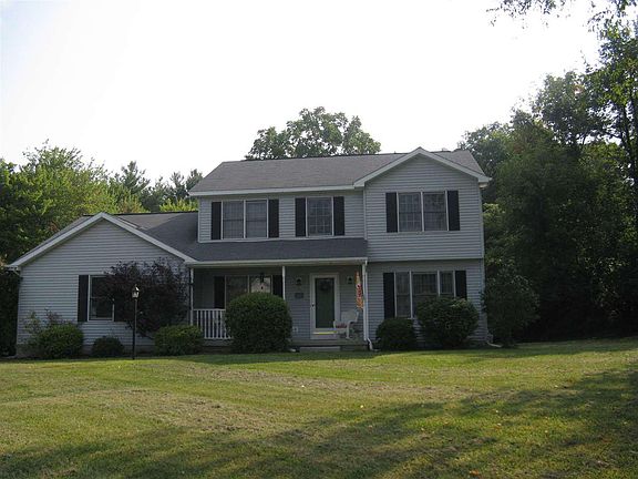 2nd image of 5 Crescent Ct