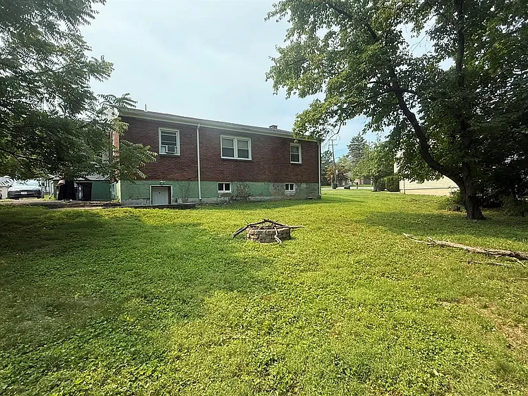 3 Elm St — Photo 14