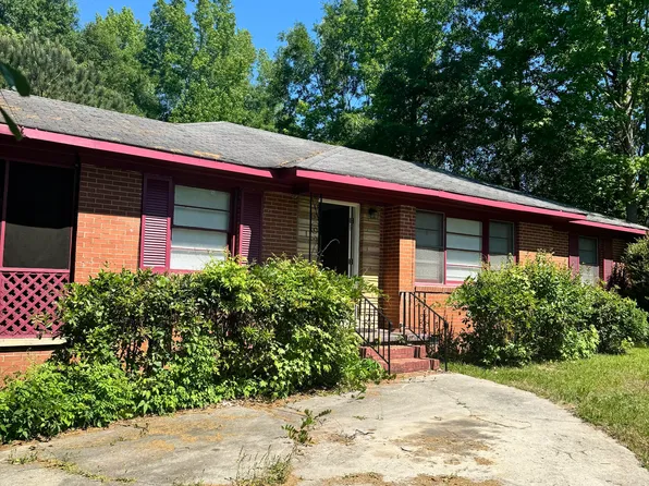 2526 Tredway Dr, Macon, GA 31211