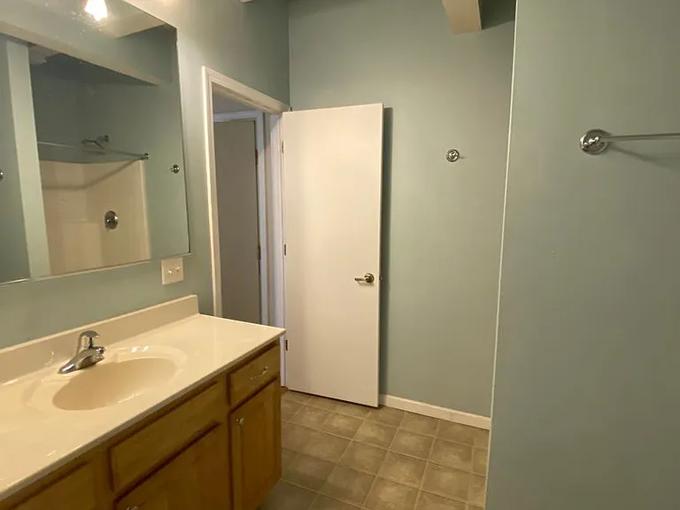 508 N Bridge St — Photo 7