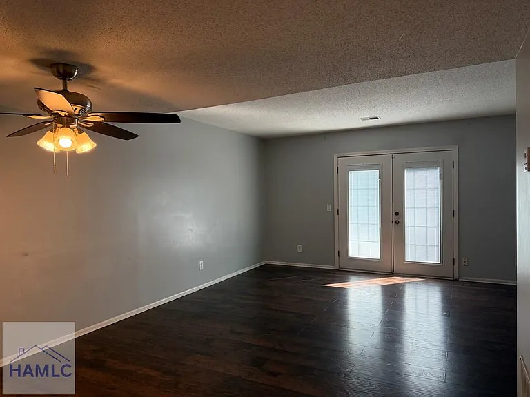 901 Olmstead Dr #11 — Photo 3