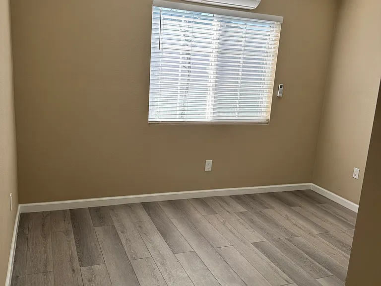 2737 Blakeman Ave #1/2 — Photo 10
