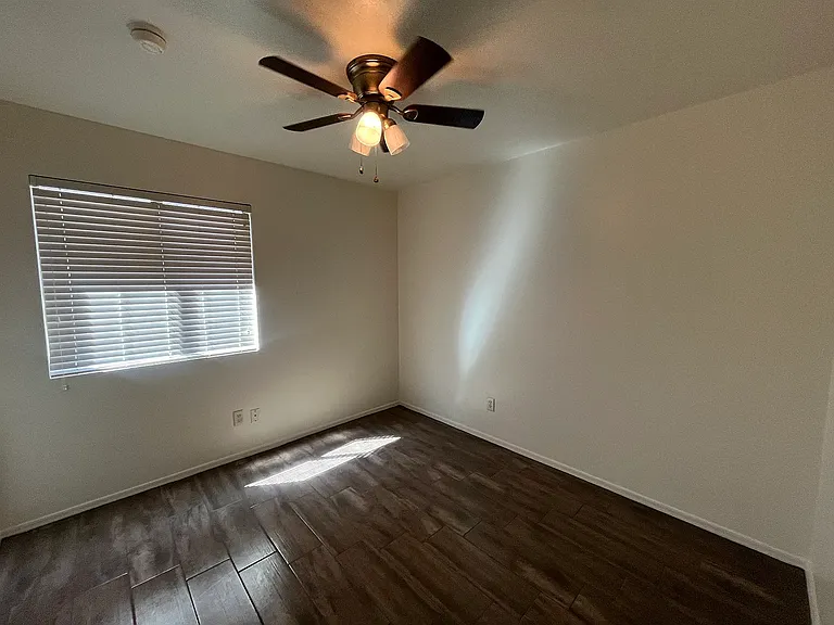 675 W Firehawk Dr — Photo 14