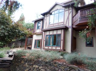 360 Iowa St, Ashland, OR 97520