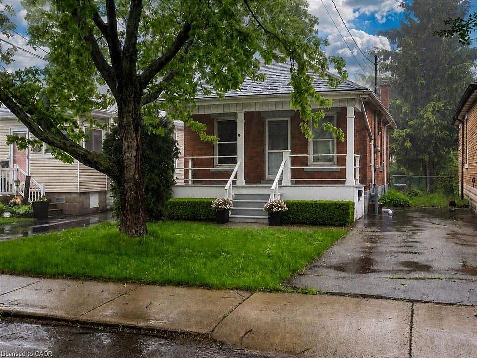 1st image of 46 E 16th St
