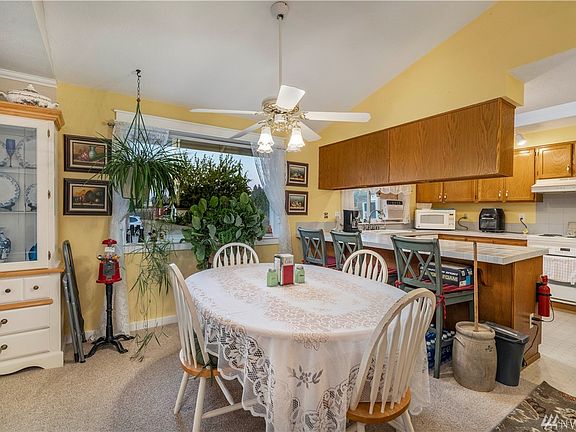 3rd image of 18623 22nd Ave E