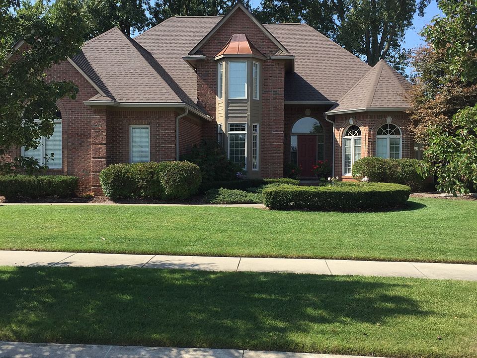 1st image of 54749 Woodcreek Blvd