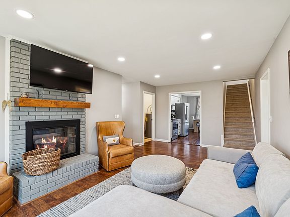 5th image of 1015 Del Rio Ct