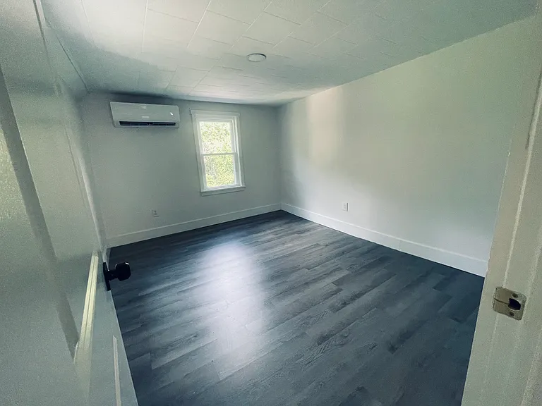 8 Marie Rd #B — Photo 10