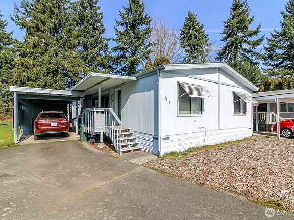 4th image of 3411 28 Street Ct E #81