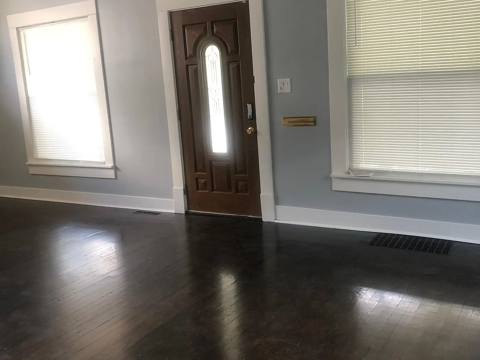 231 S Volutsia St — Photo 3