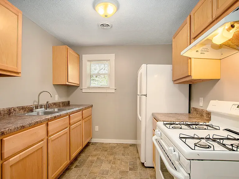 823 Sigsbee St SE #2 — Photo 5