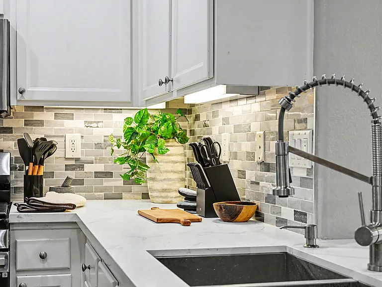 24731 Valleywalk St #6 — Photo 5