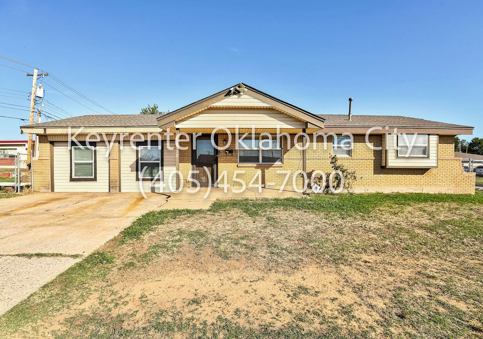 Cozy 4-Bedroom Home Near Oklahoma City Community College — Photo 1