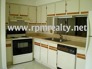 2nd image of 4922 Silver Oaks Vlg #H