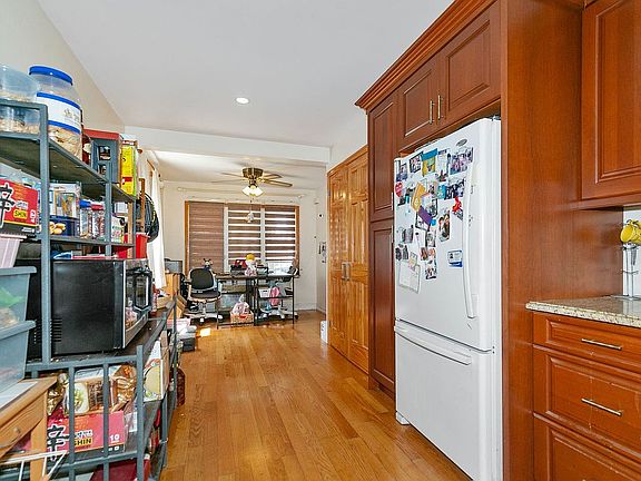 5th image of 77-39 252nd St #1