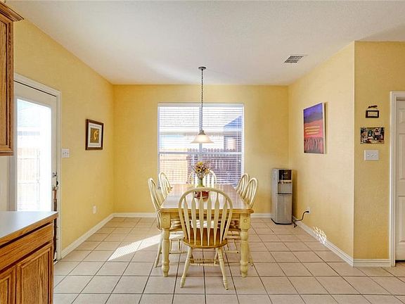 4th image of 7800 Enchanted Isle Dr