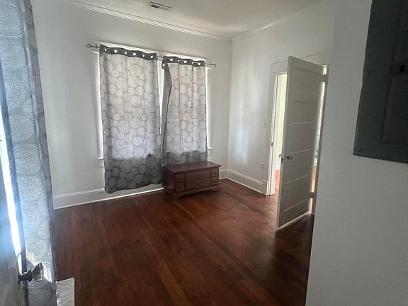 3rd image of 314 N Harvey St