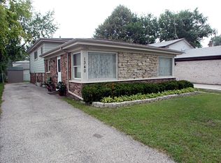 134 E Morrison Ave, Mount Prospect, IL 60056