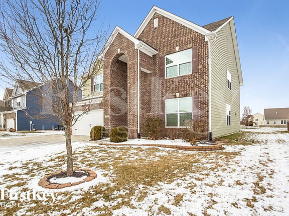 2nd image of 2840 Chalbury Dr