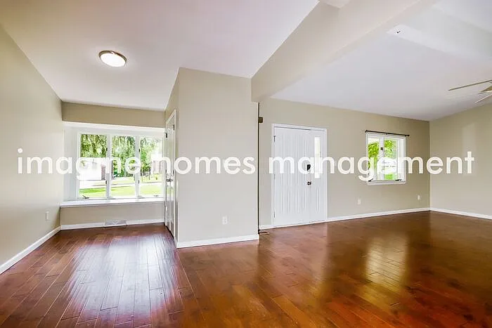 617 Old Ballwin Rd — Photo 4