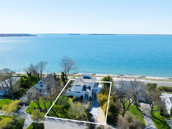 9 Cliff Dr, Sag Harbor, NY 11963