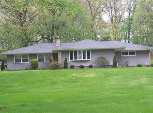 113 Knoll Dr, New Castle, PA 16102