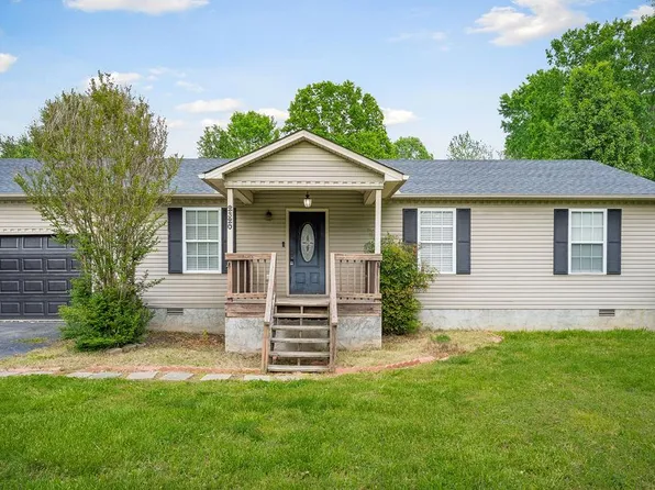 2320 Lake Pointe Dr, Cookeville, TN 38506