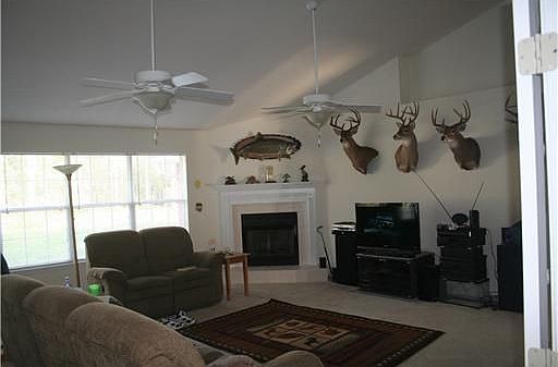 2nd image of 10176 Lake Forest Dr