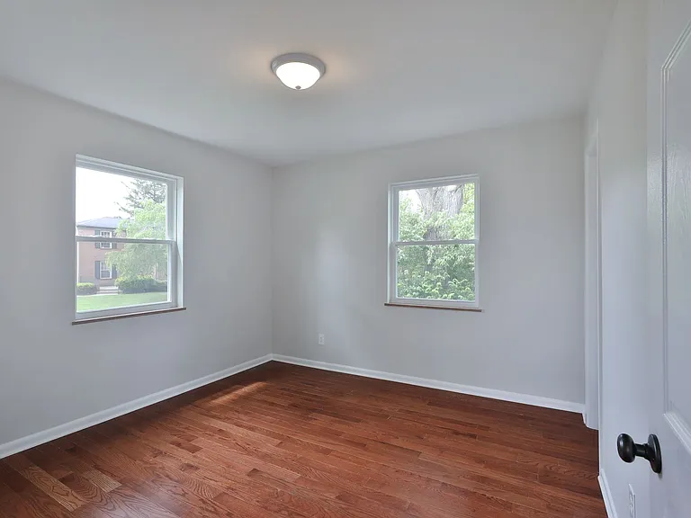 154 Fairway Dr — Photo 10