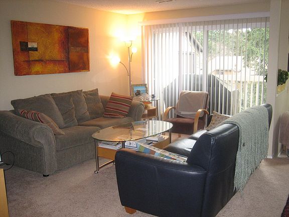 3rd image of 10855 NE 35th Pl #23-2