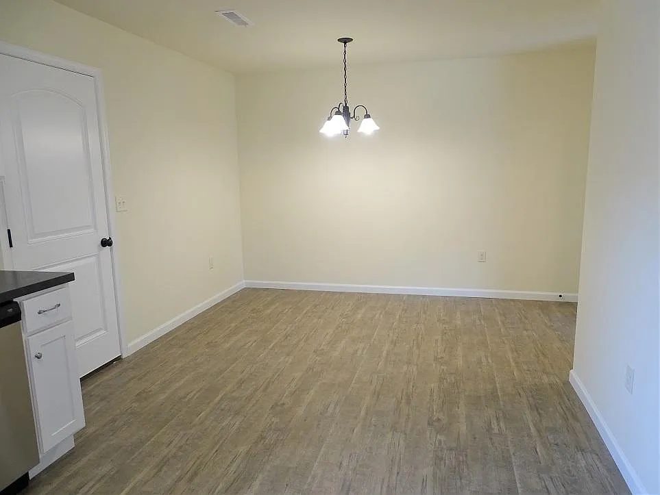 3 bed, 2.5 bath, $1,850 — Photo 4