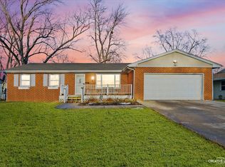 33 Chatham Pl, Montgomery, IL 60538