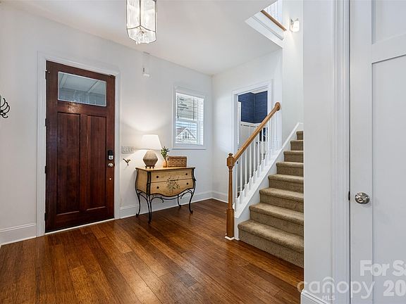 3rd image of 104 Meyers Ridge Rd