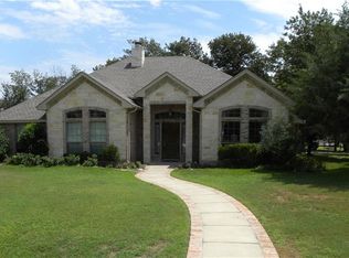 100 Bent Oak Dr, Aubrey, TX 76227