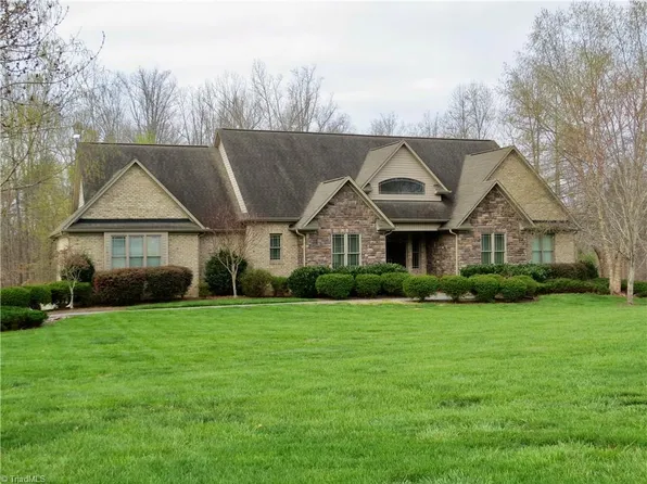 216 Battle Creek Ct, Reidsville, NC 27320