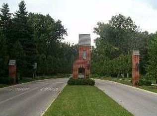 4624 Whistling Oaks Ct, Sylvania, OH 43560