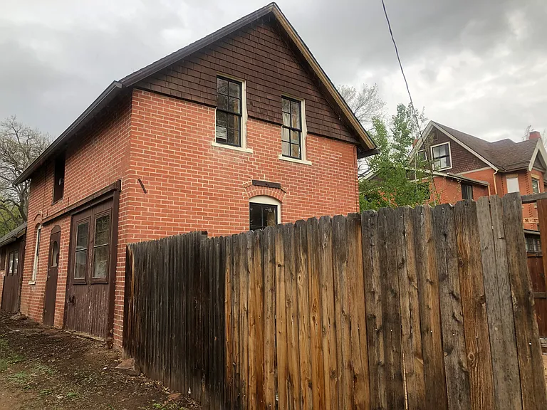 430 Mapleton Ave — Photo 9