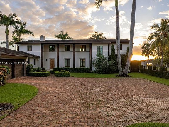 3rd image of 5901 N Bayshore Dr