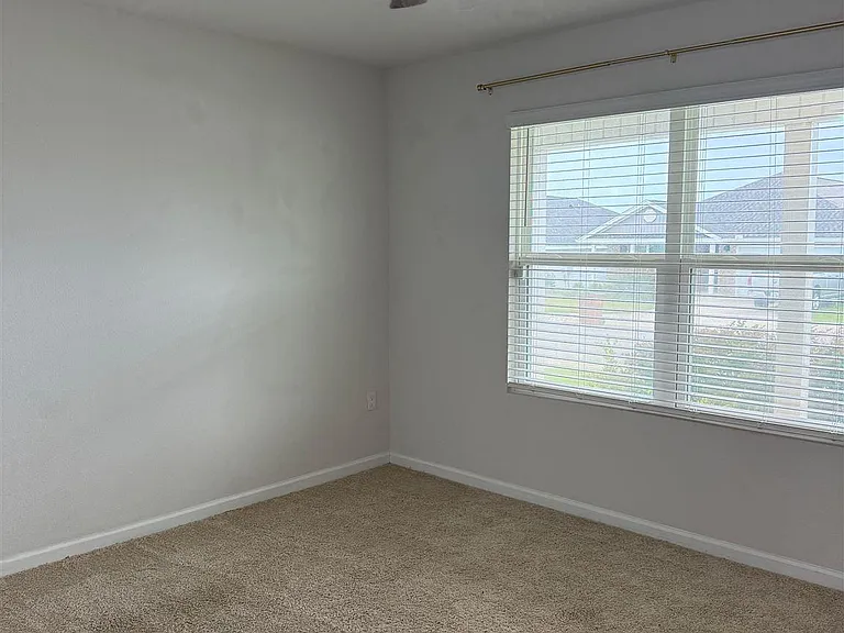 5628 Fulcina Ct — Photo 3