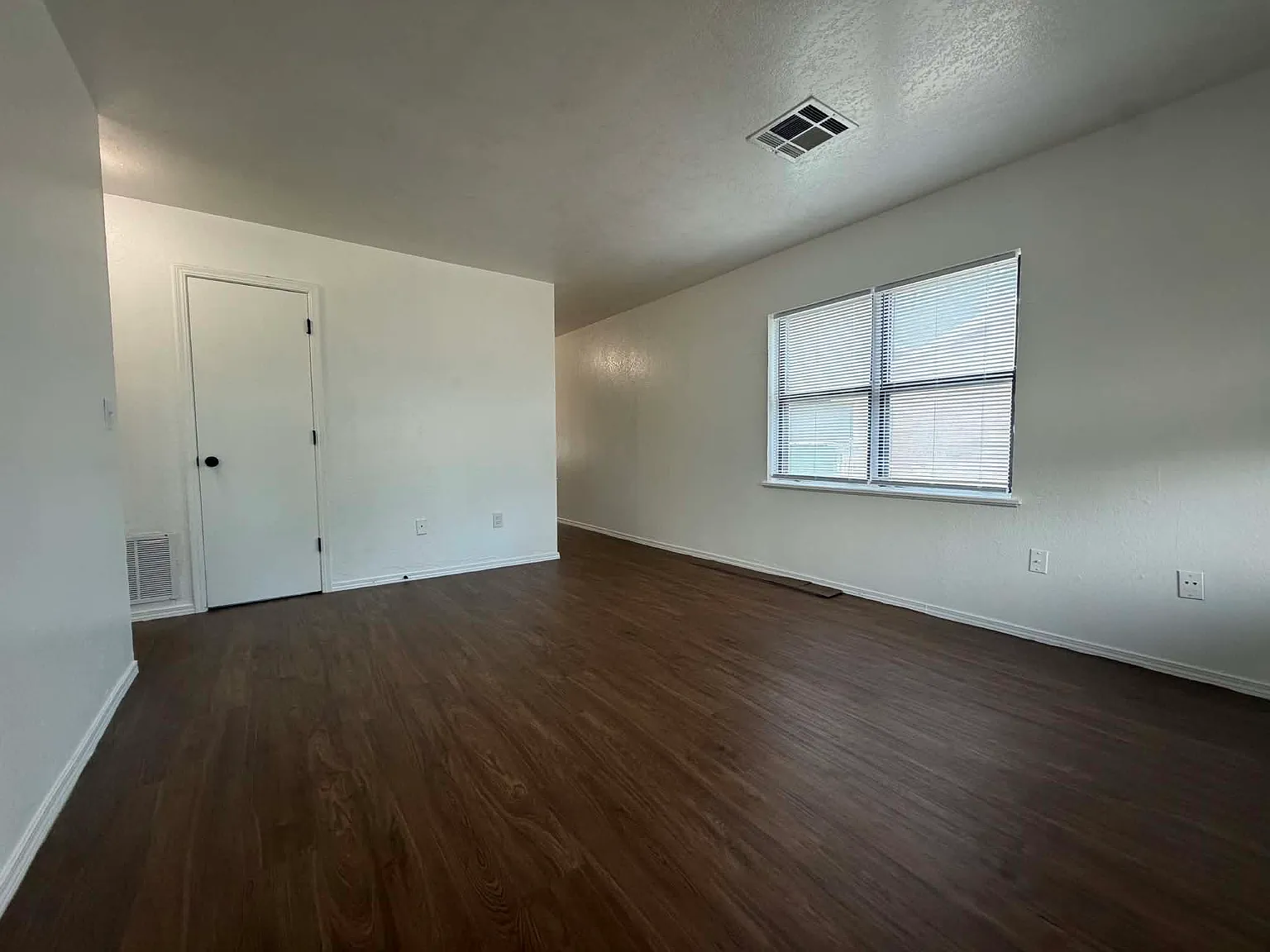 4 bed, 1173 sqft, $1,700 — Photo 3