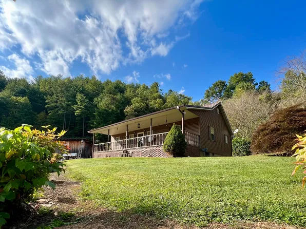 1249 Scioto Rd, Unicoi, TN 37692