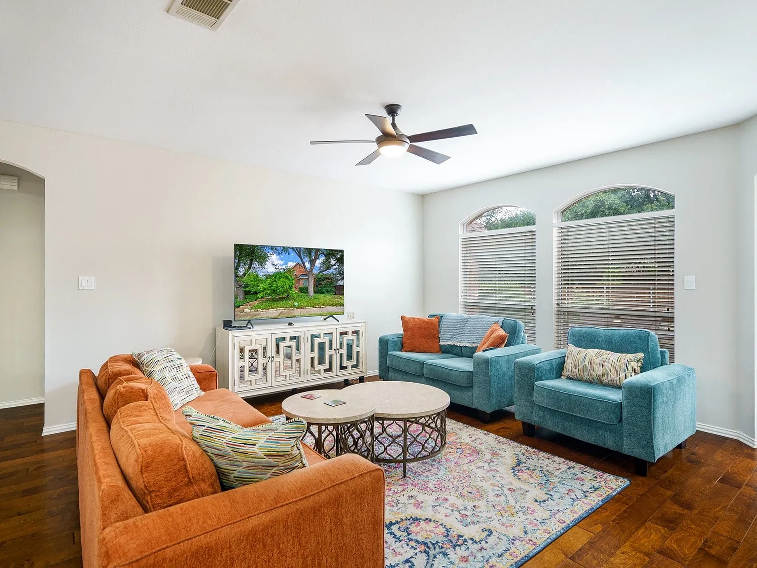 4 bed, 3.5 bath, 2871 sqft, $3,500 — Photo 3