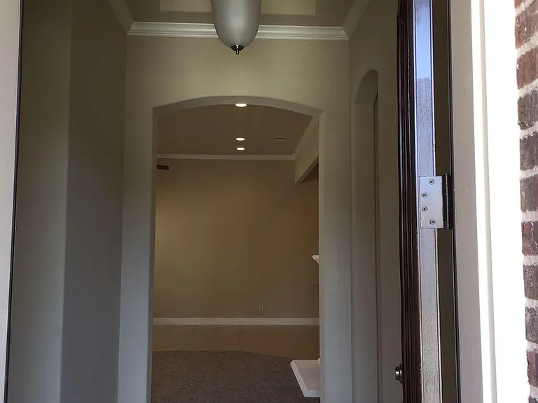 655 Kimblewick Dr — Photo 4