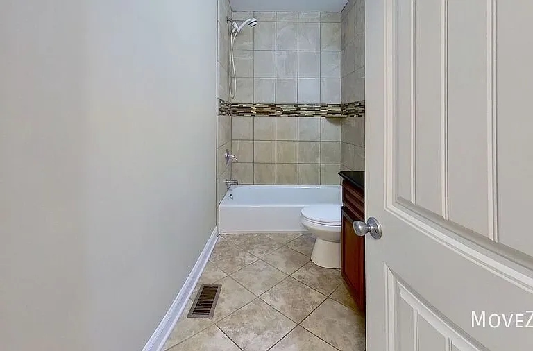 2301 Cherokee Ln — Photo 12