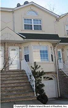 3rd image of 122 Pitney Ave